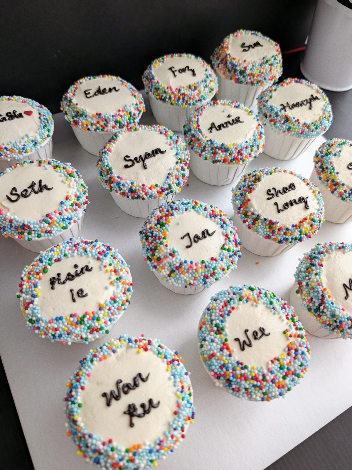 Personalised cupcakes with custom message, hand-piped buttercream, The Good Cupcakes Singapore